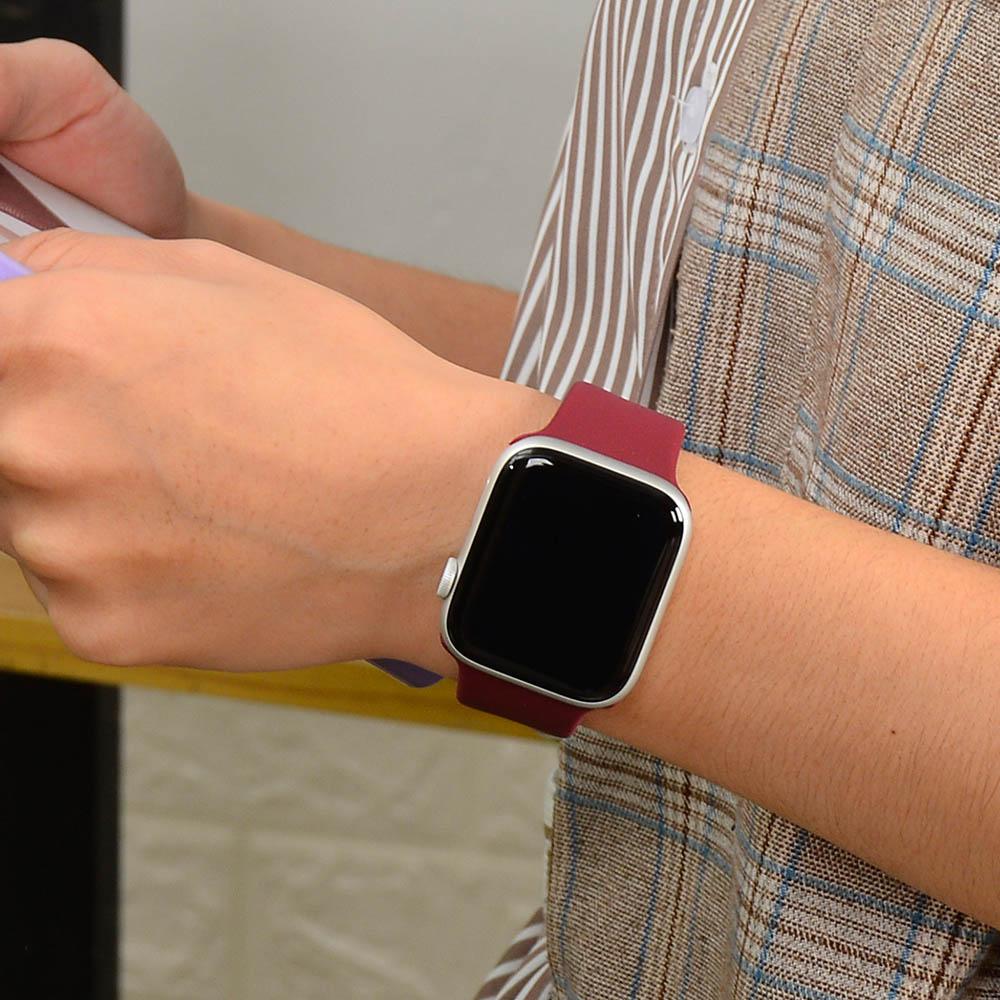 Dabruyne Soft Silicone Sport Band Strap For Apple Watch Series 4 3 2 1 42mm 38mm 40mm 44mm Wrist Bracelet Strap For Apple Watch