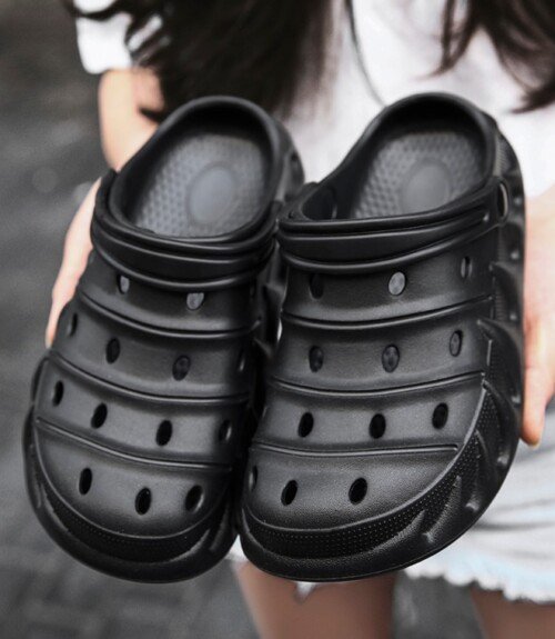 Women Slippers Summer Clogs Hollow Outdoor Pool Sandals Garden Beach Shoes Water Shower Flip Flops Lightweight Message Mules